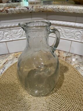 White House Vinegar Clear Glass Pitcher with Handle - Classic Beverage Server